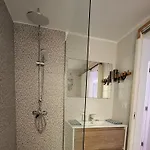 Doble Con Bano Y Terraza Privada ゲストハウス